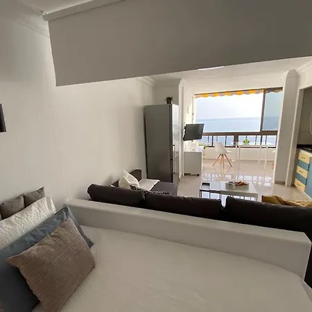 Beach Apartment *
